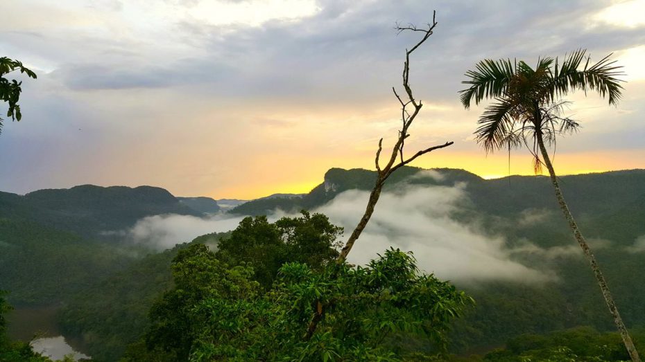 escape to belize
