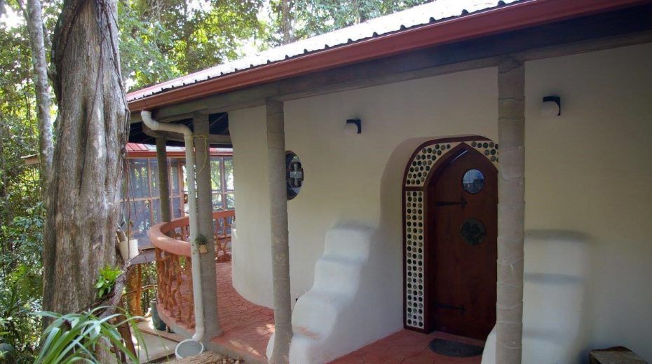earthbag home in Belize